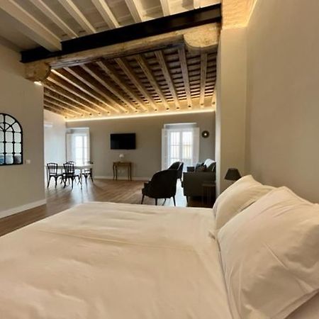 Ti1 Estiloso Loft 120M De La Catedral Tomas De Ibarra Street Sevilha Exterior foto