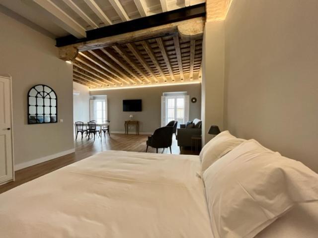Ti1 Estiloso Loft 120M De La Catedral Tomas De Ibarra Street Sevilha Exterior foto