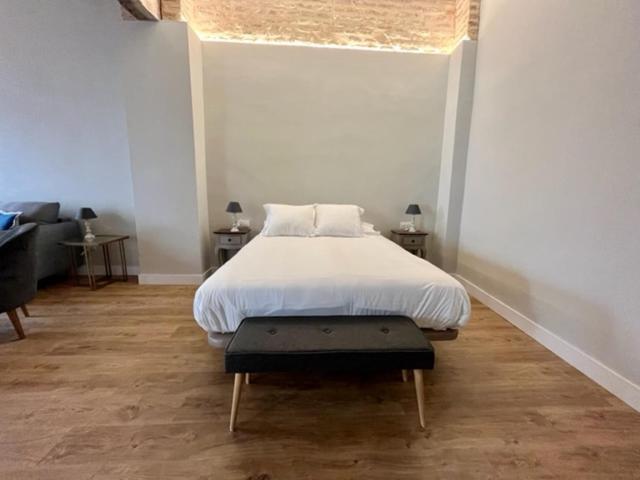 Ti1 Estiloso Loft 120M De La Catedral Tomas De Ibarra Street Sevilha Exterior foto